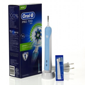 Pro 700 CrossAction de Oral-B